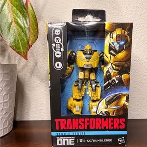 Hasbro Transformers Studio Series B-127 Bumblebee Transforming Action Figure
